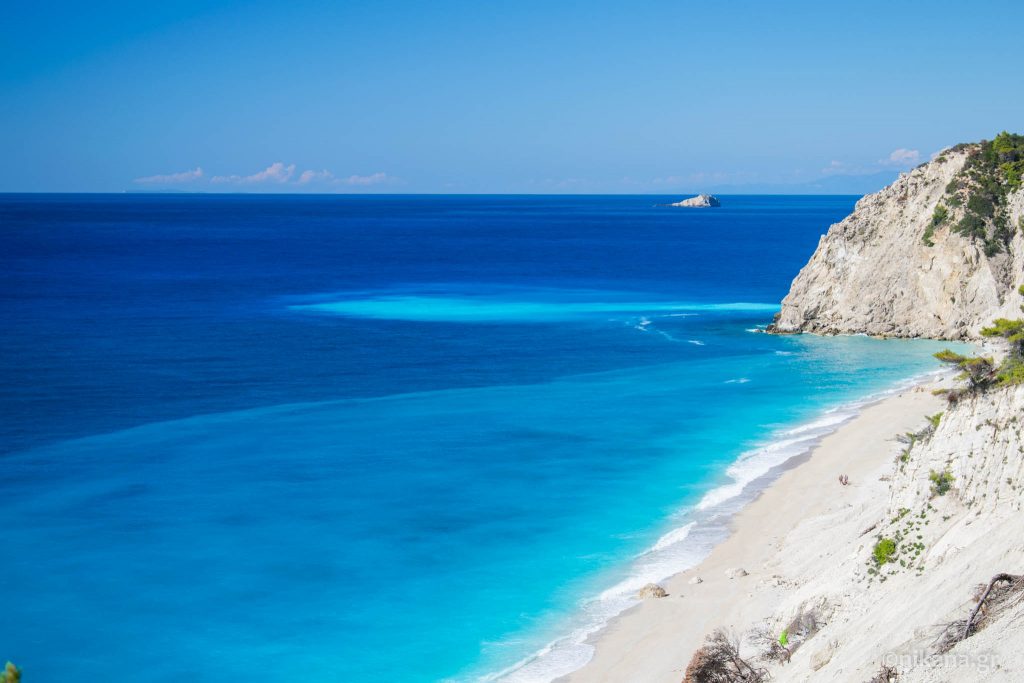 Plaja Egremni Lefkada accesibila doar pe mare cu barca sau vaporul